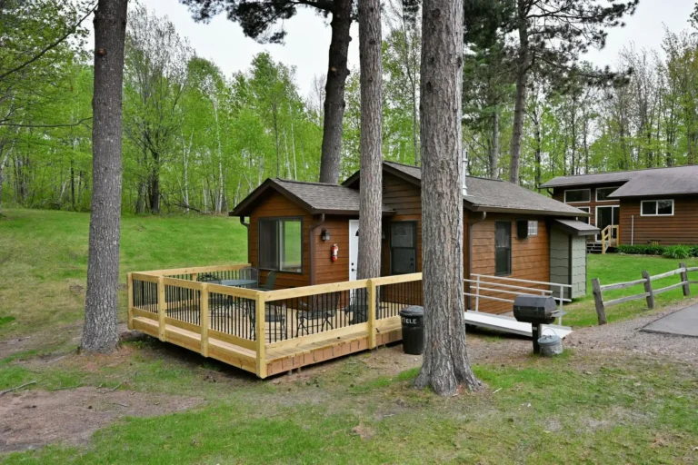 Cabin8Ext-16