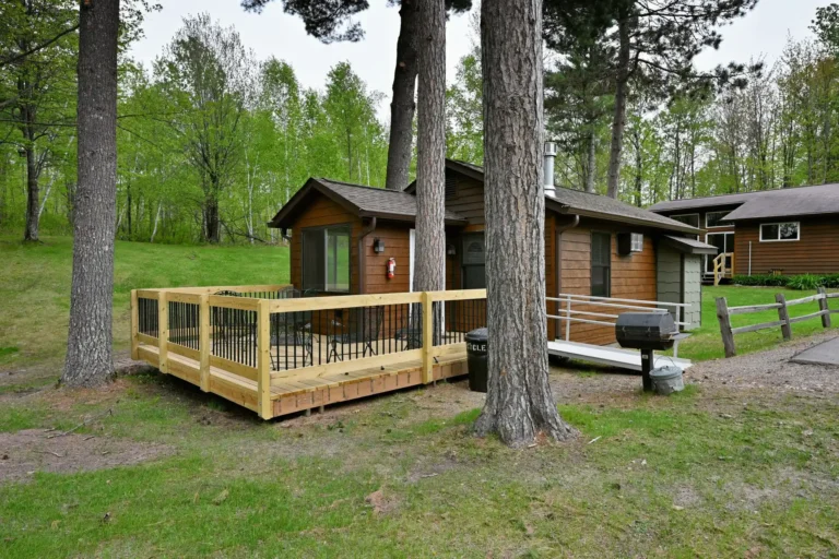 Cabin8Ext-2