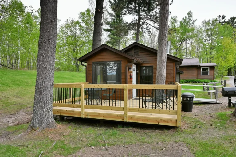 Cabin8Ext-5