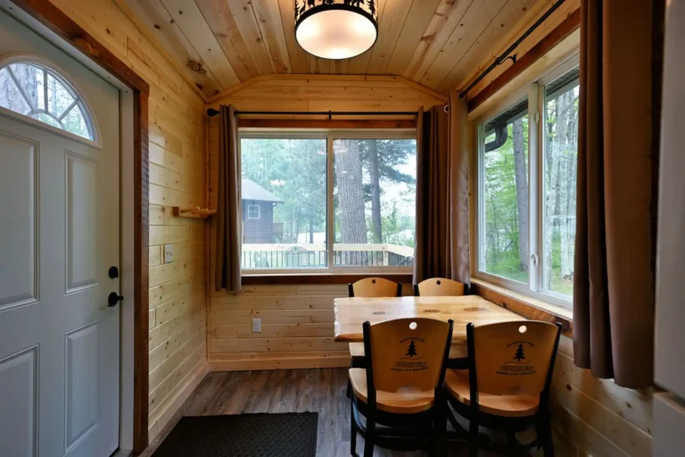 Cabin8Int-4